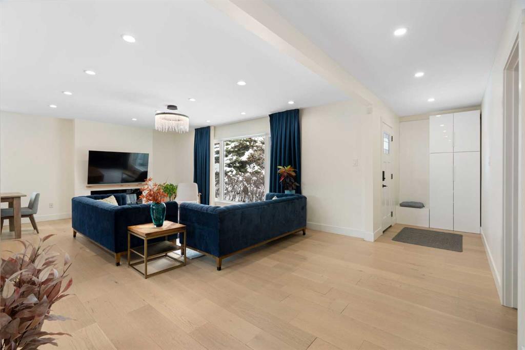 Picture for 224 Silverview Way NW