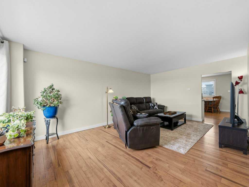 Picture for 143, 2211 19 Street NE