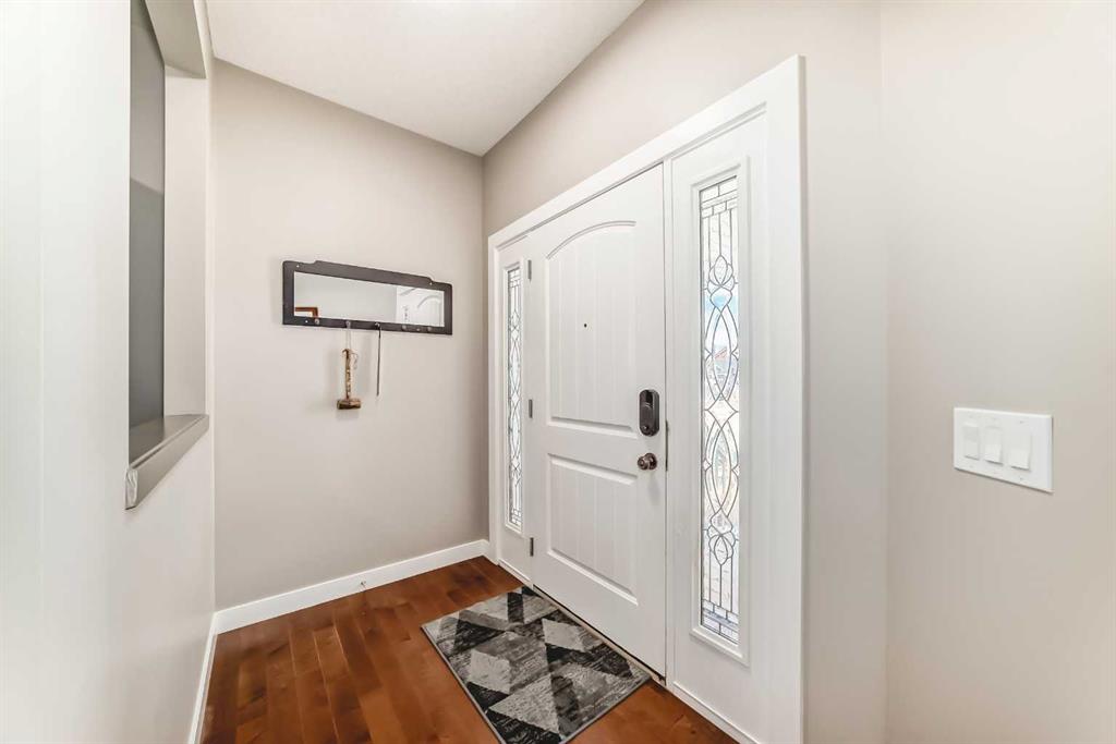 Picture for 817 3 Street SW