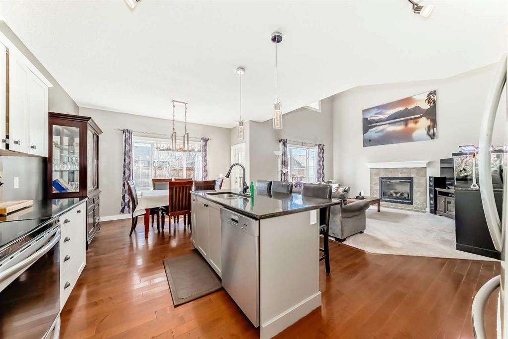 Picture for 817 3 Street SW