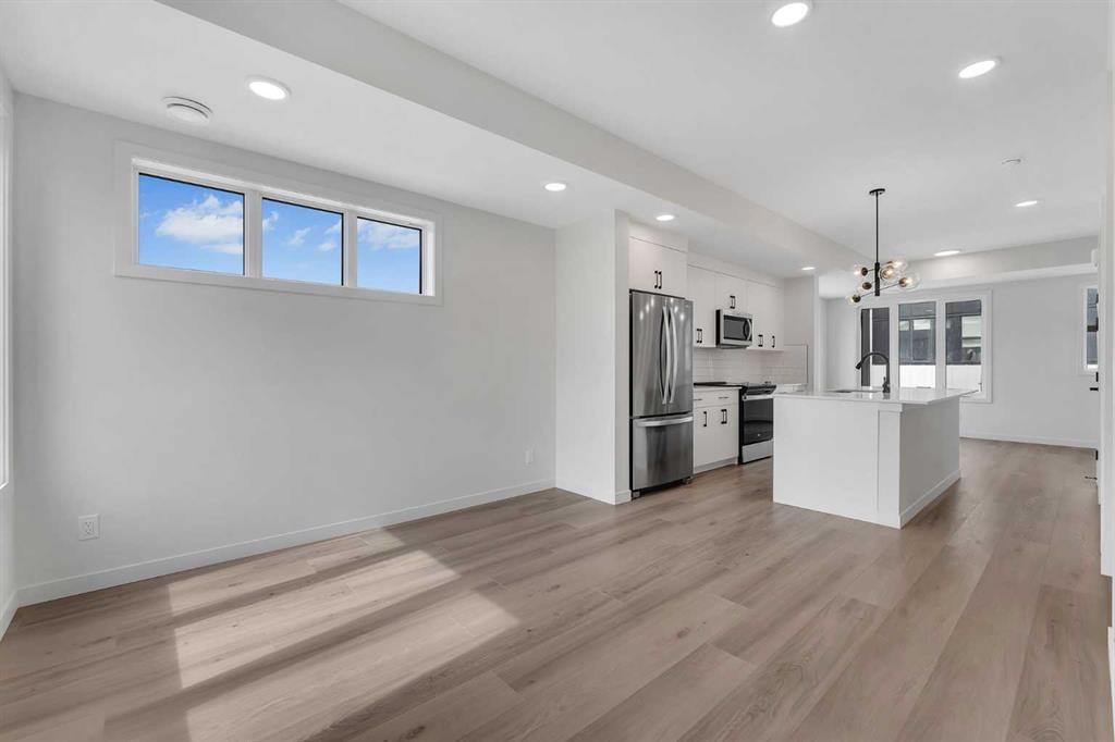 Picture for 804A, 120 Arbour Lake Court NW