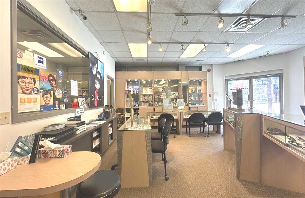 Picture for 106, 233 Centre Street SW