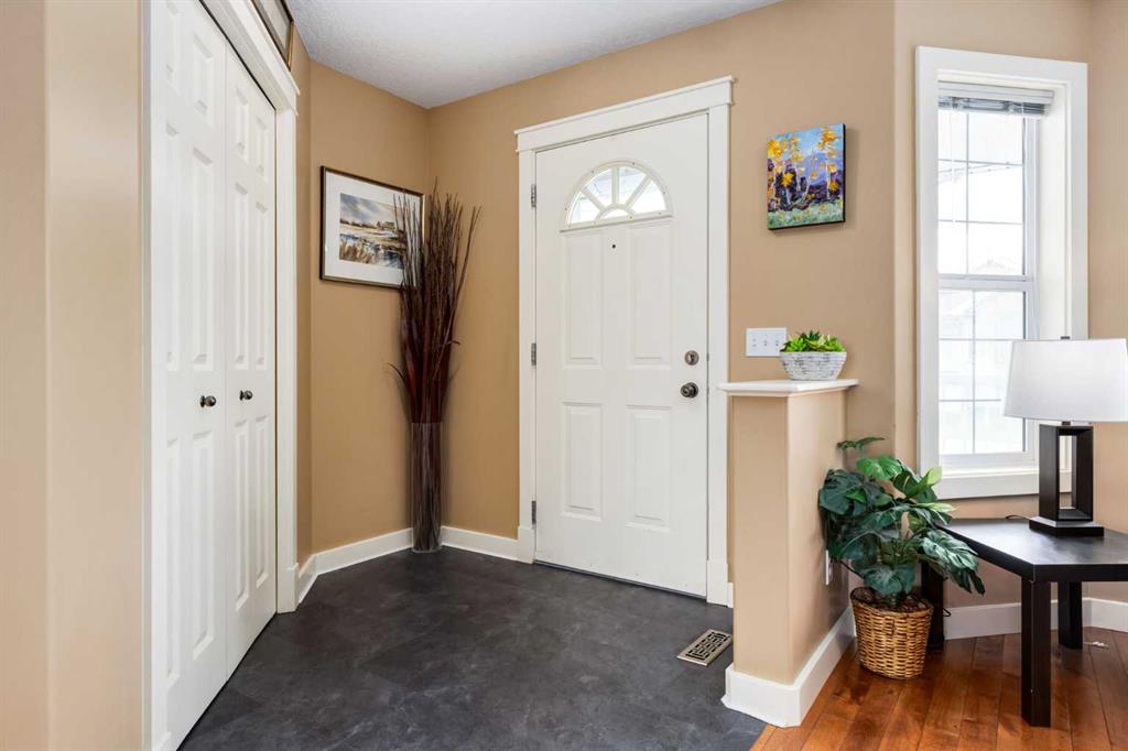 Picture for 159 Cimarron Grove Crescent 