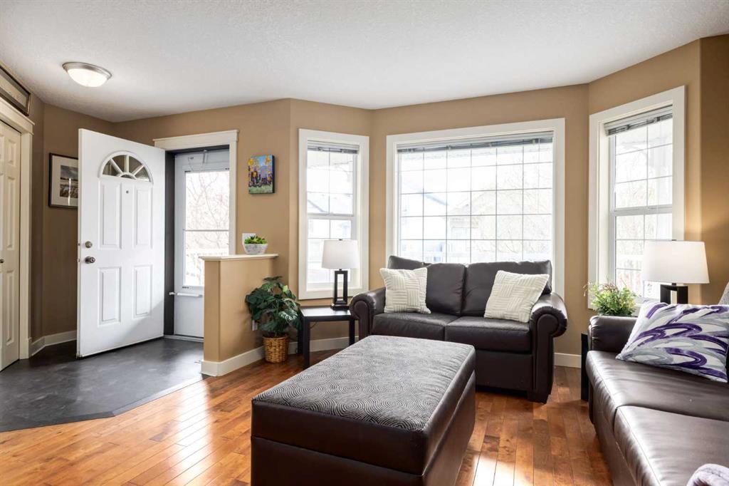 Picture for 159 Cimarron Grove Crescent 