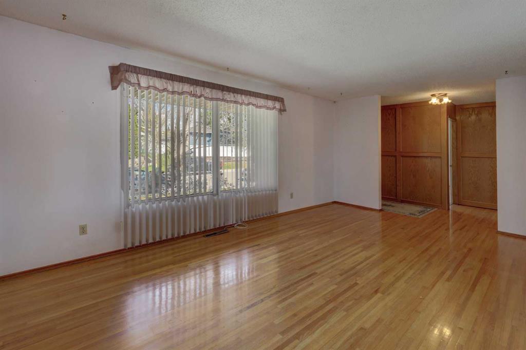 Picture for 255 Huntcroft Road NE