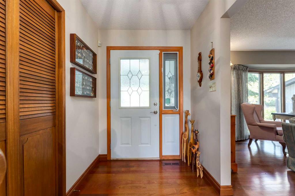 Picture for 2724 Palliser Drive SW