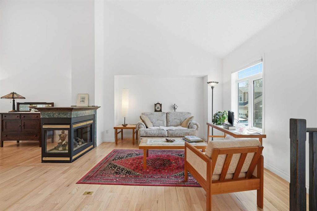 Picture for 18 Varsity Estates Park NW