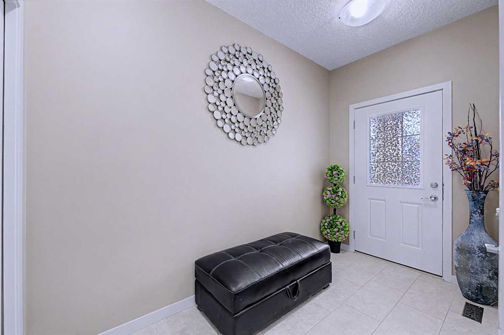 Picture for 80 Chaparral Valley Crescent SE