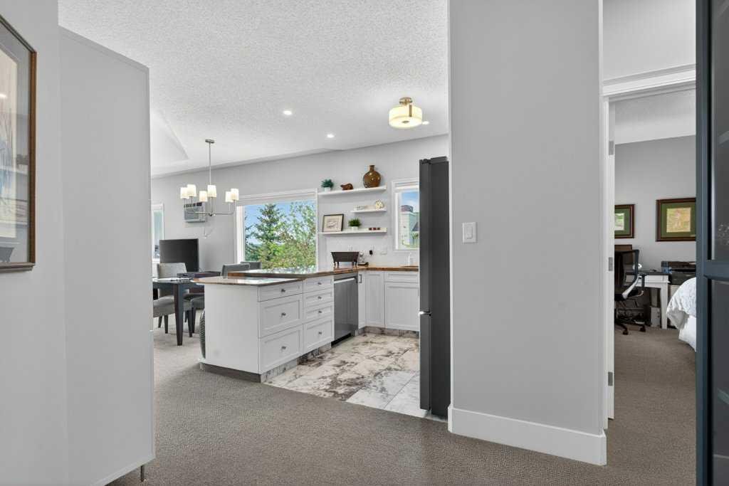 Picture for 1302, 7451 Springbank Boulevard SW