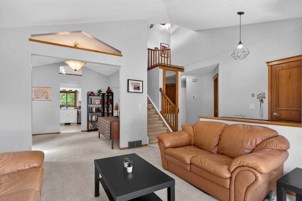 Picture for 60 Scandia Hill NW