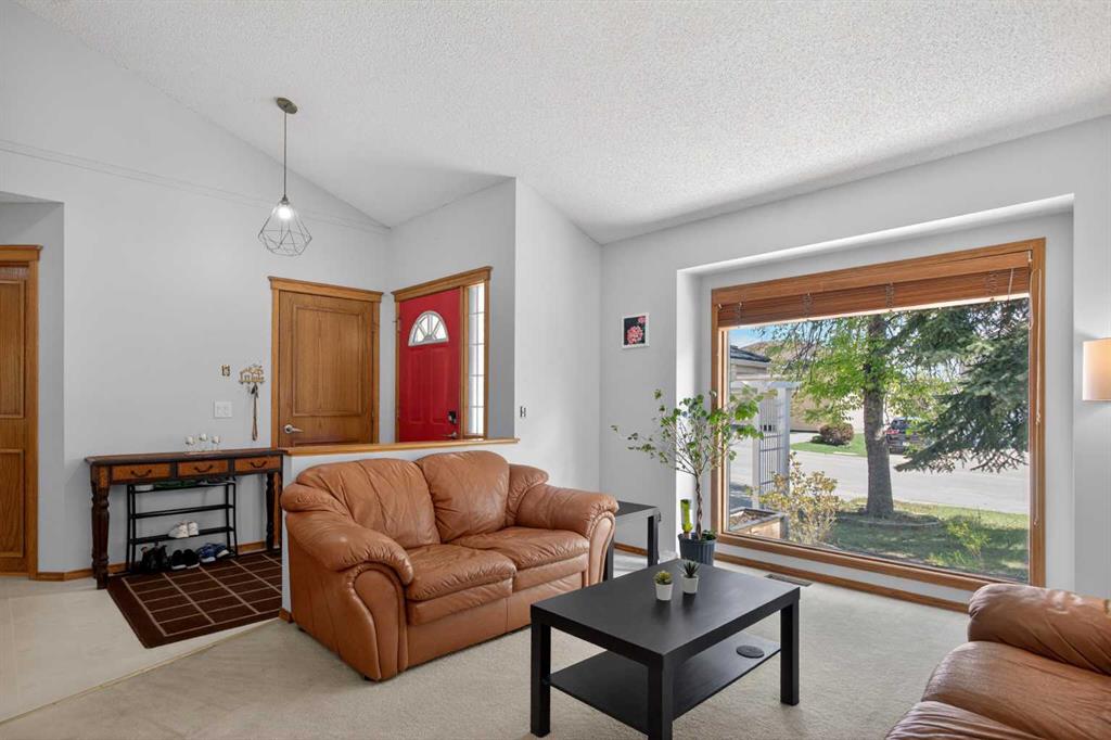 Picture for 60 Scandia Hill NW