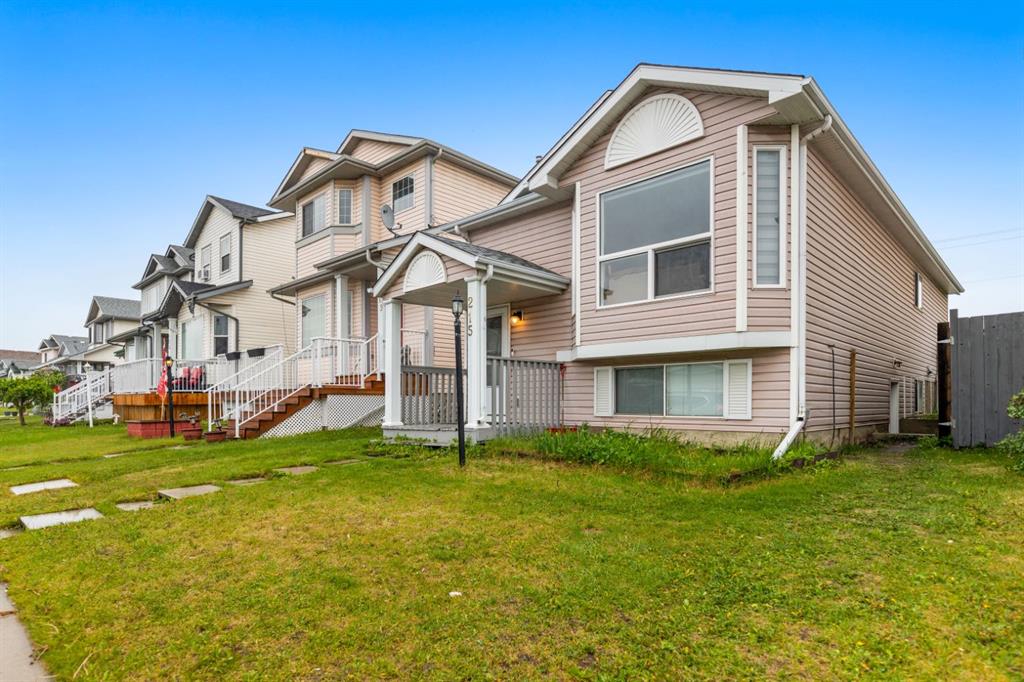 Picture for 215 Carmel Close NE