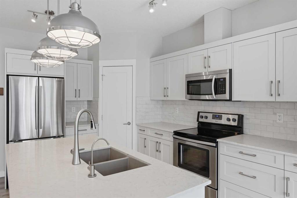 Picture for 213, 20 Walgrove Walk SE