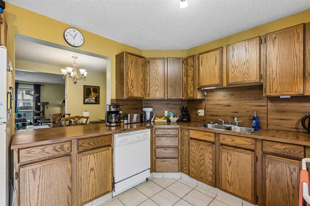 Picture for 24, 235 Berwick Drive NW
