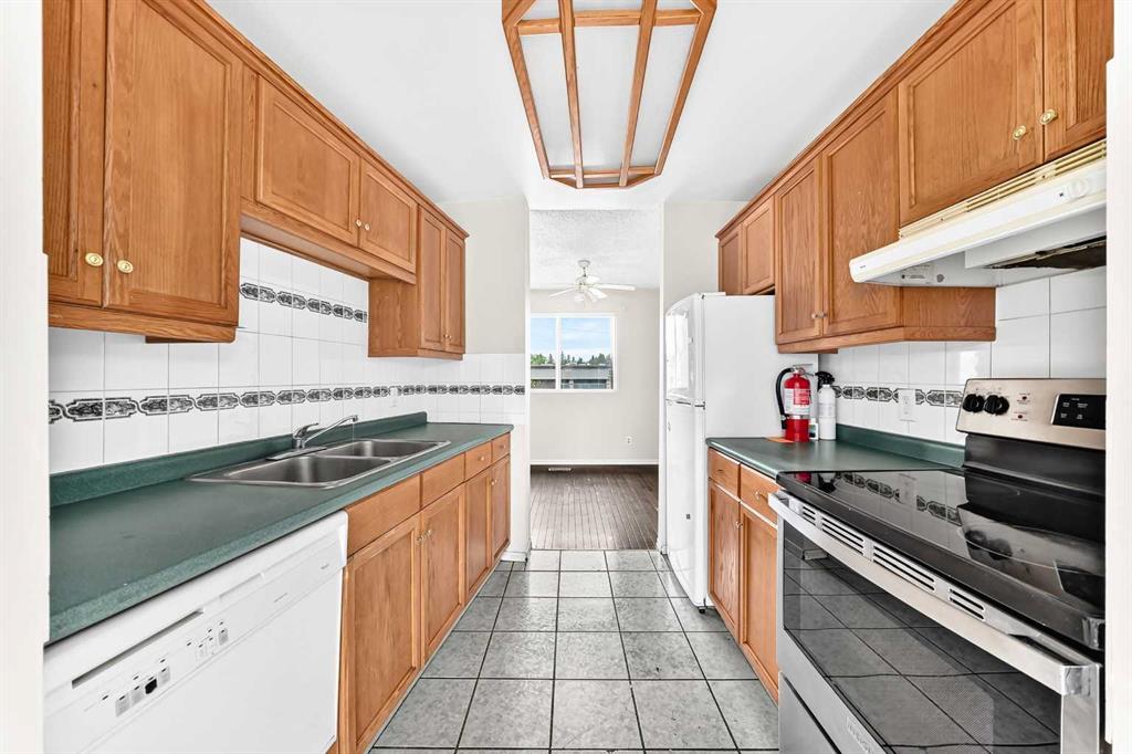 Picture for 10316 Braeside Drive SW