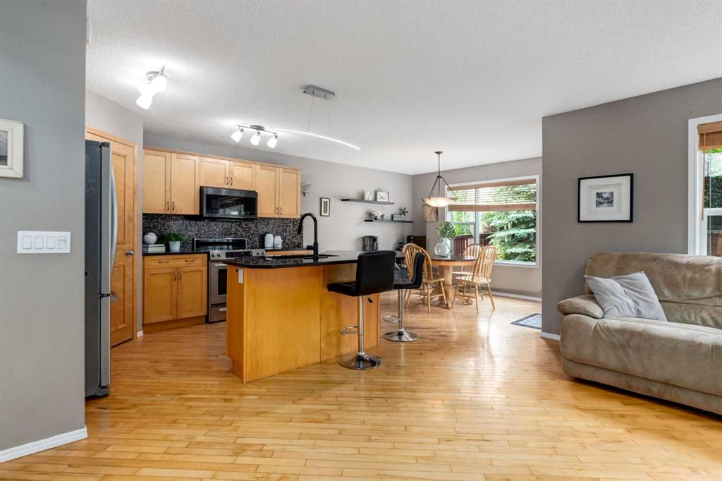 Picture for 156 Tuscany Meadows Close NW