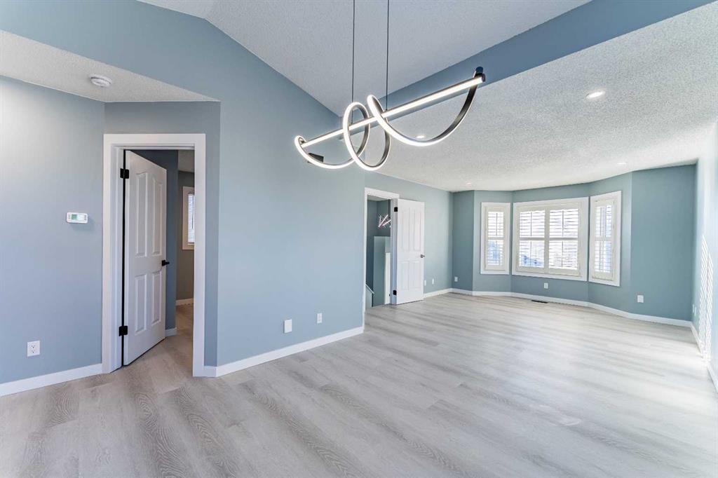 Picture for 134 Erin Meadow Crescent SE