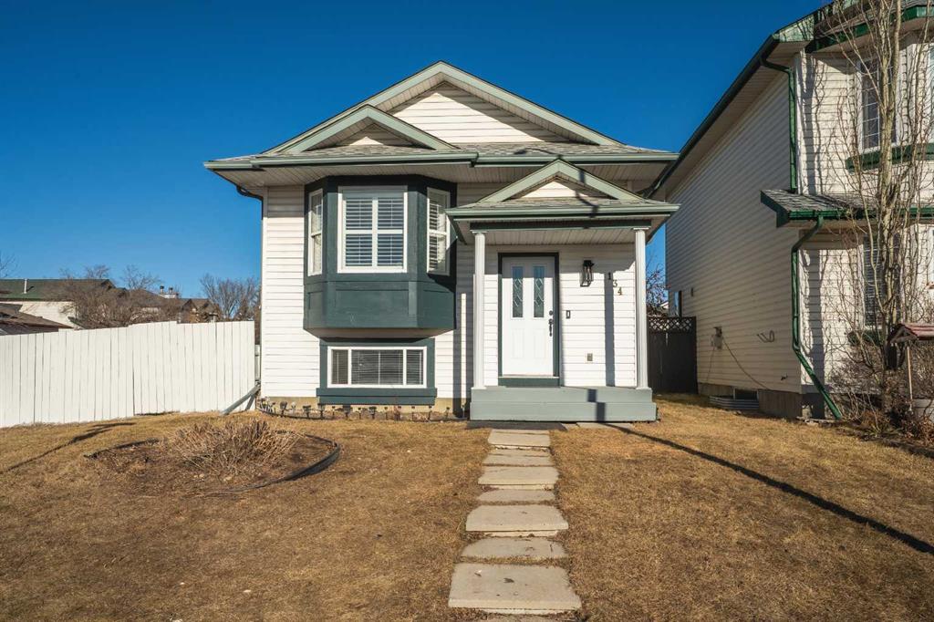 Picture for 134 Erin Meadow Crescent SE