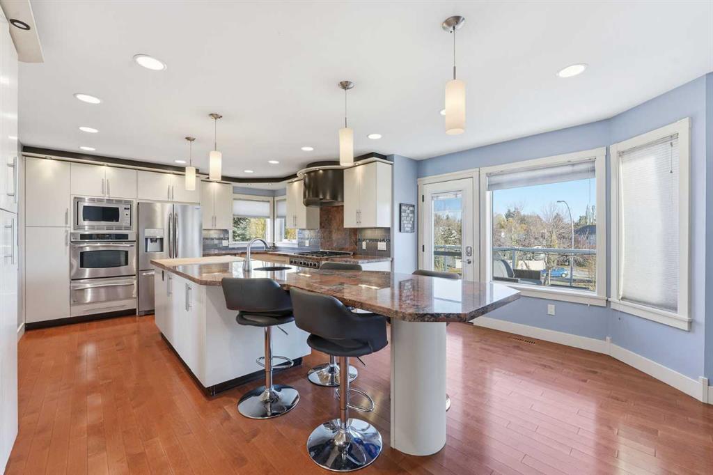 Picture for 137 Sceptre Court NW https://www.cirrealty.ca/reb/creb/71/A2266171_10.jpg