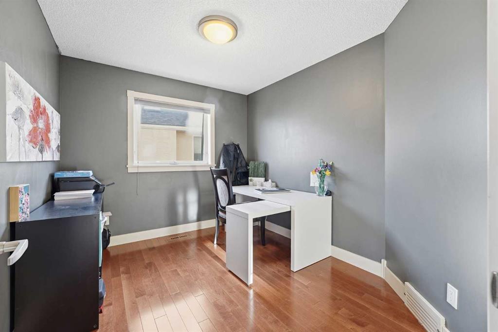 Picture for 137 Sceptre Court NW https://www.cirrealty.ca/reb/creb/71/A2266171_17.jpg