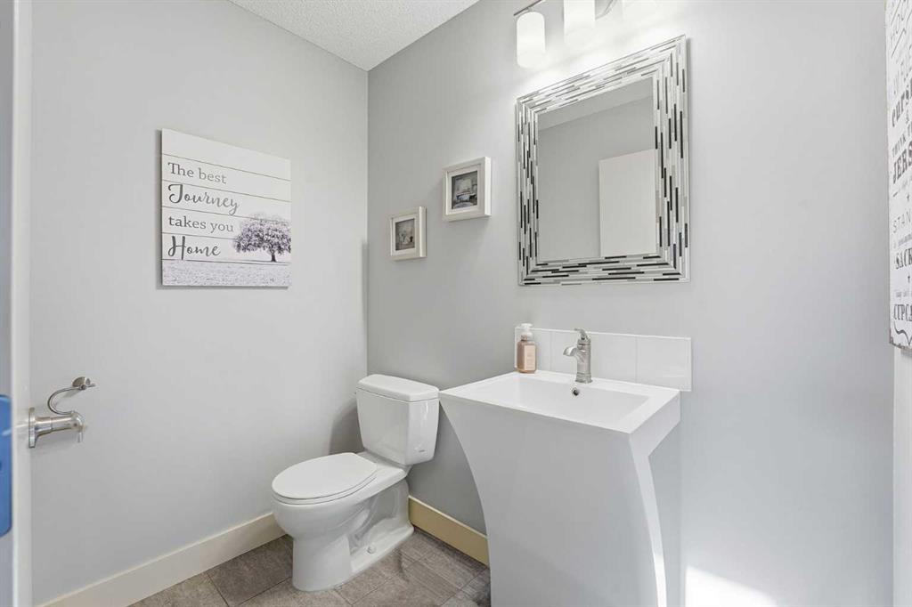 Picture for 137 Sceptre Court NW https://www.cirrealty.ca/reb/creb/71/A2266171_18.jpg