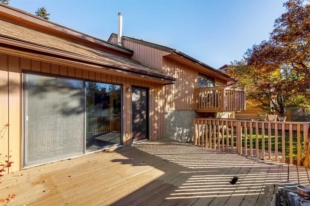 Picture for 135 Oakfern Way SW https://www.cirrealty.ca/reb/creb/71/A2266571_18.jpg