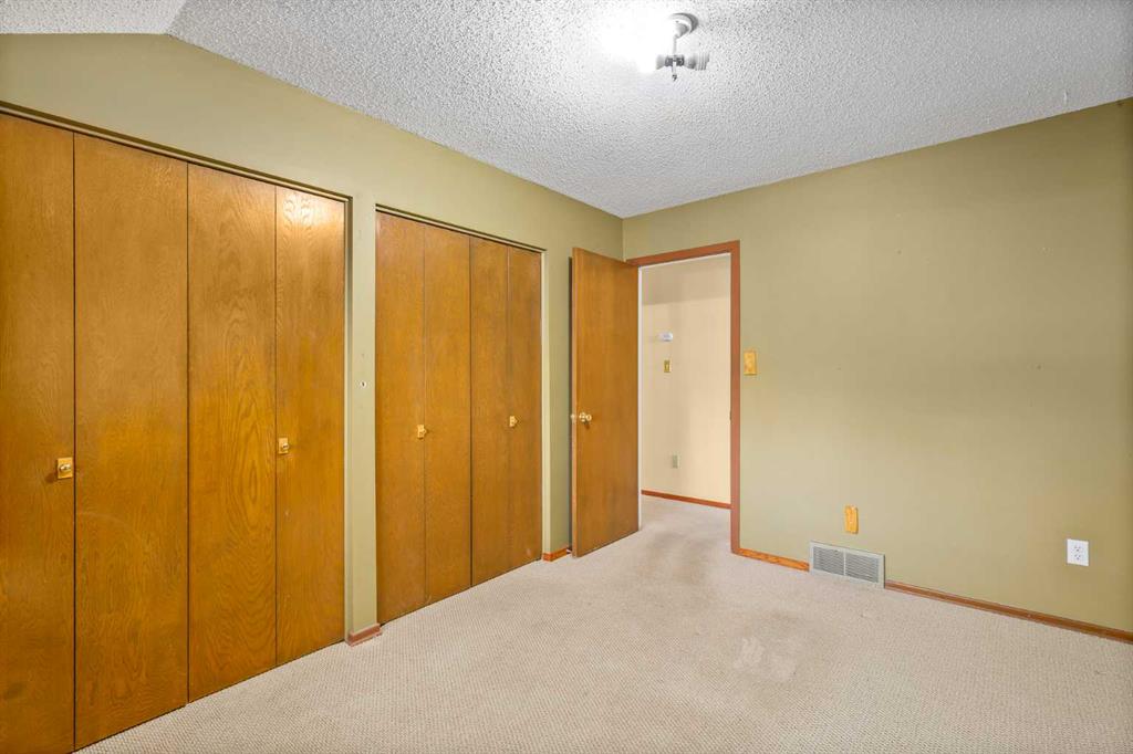 Picture for 135 Oakfern Way SW https://www.cirrealty.ca/reb/creb/71/A2266571_23.jpg