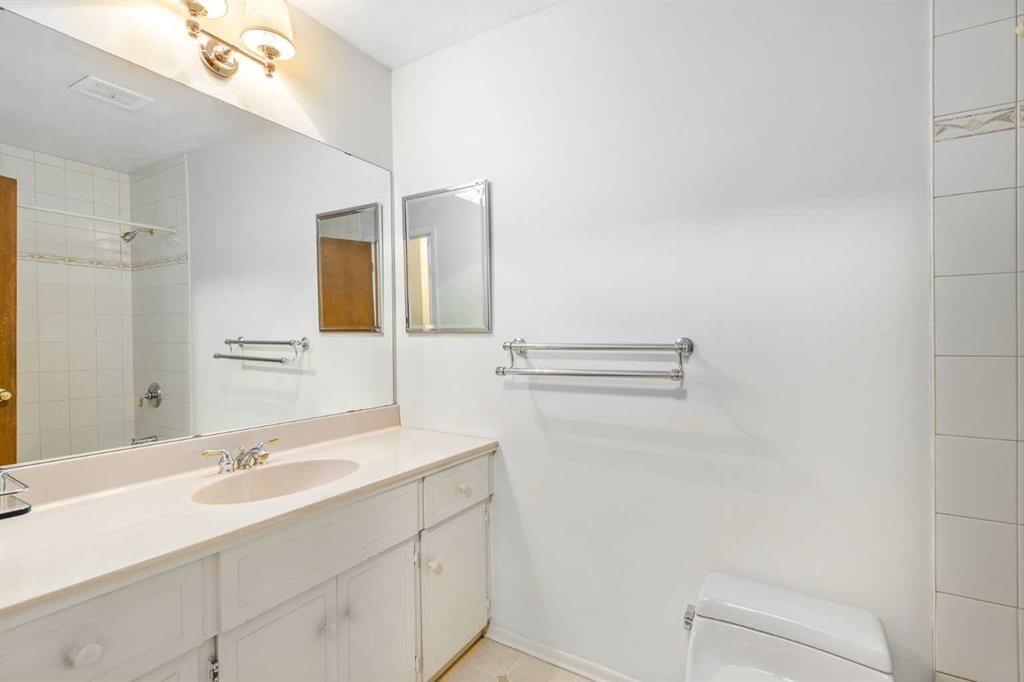 Picture for 135 Oakfern Way SW https://www.cirrealty.ca/reb/creb/71/A2266571_24.jpg