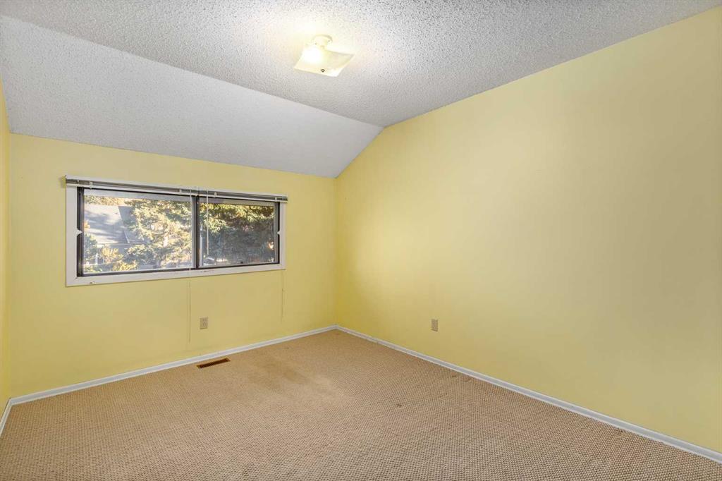 Picture for 135 Oakfern Way SW https://www.cirrealty.ca/reb/creb/71/A2266571_25.jpg