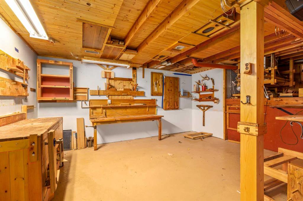 Picture for 135 Oakfern Way SW https://www.cirrealty.ca/reb/creb/71/A2266571_36.jpg