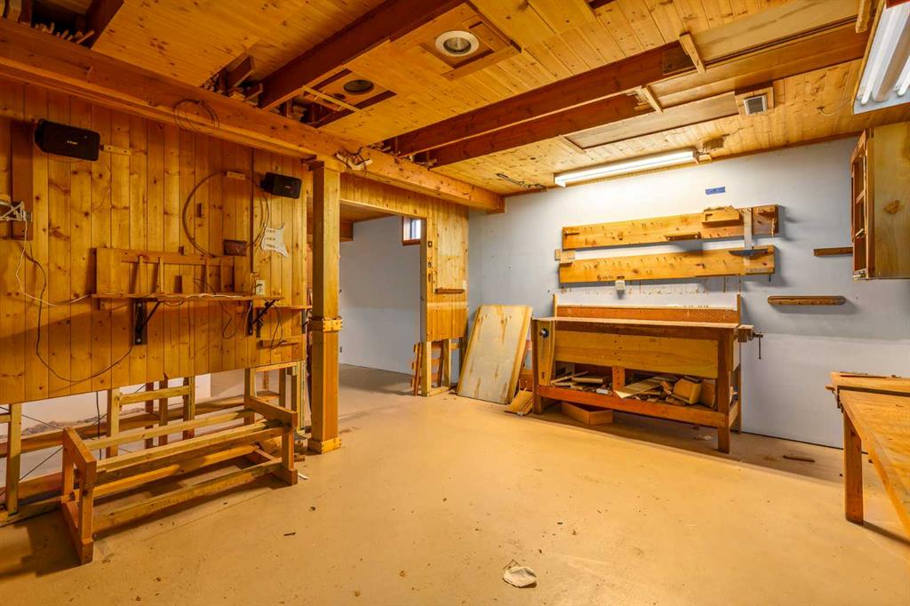 Picture for 135 Oakfern Way SW https://www.cirrealty.ca/reb/creb/71/A2266571_37.jpg