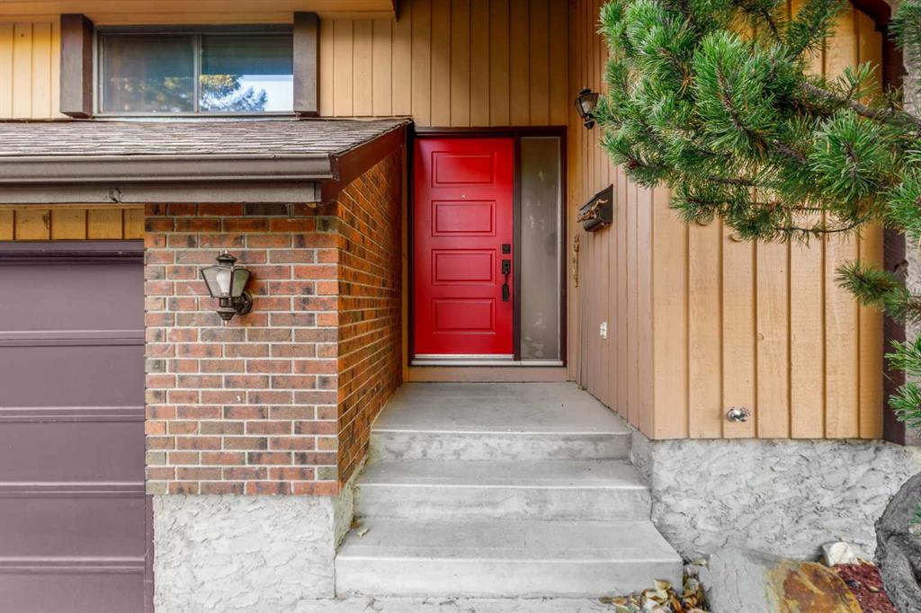 Picture for 135 Oakfern Way SW https://www.cirrealty.ca/reb/creb/71/A2266571_4.jpg