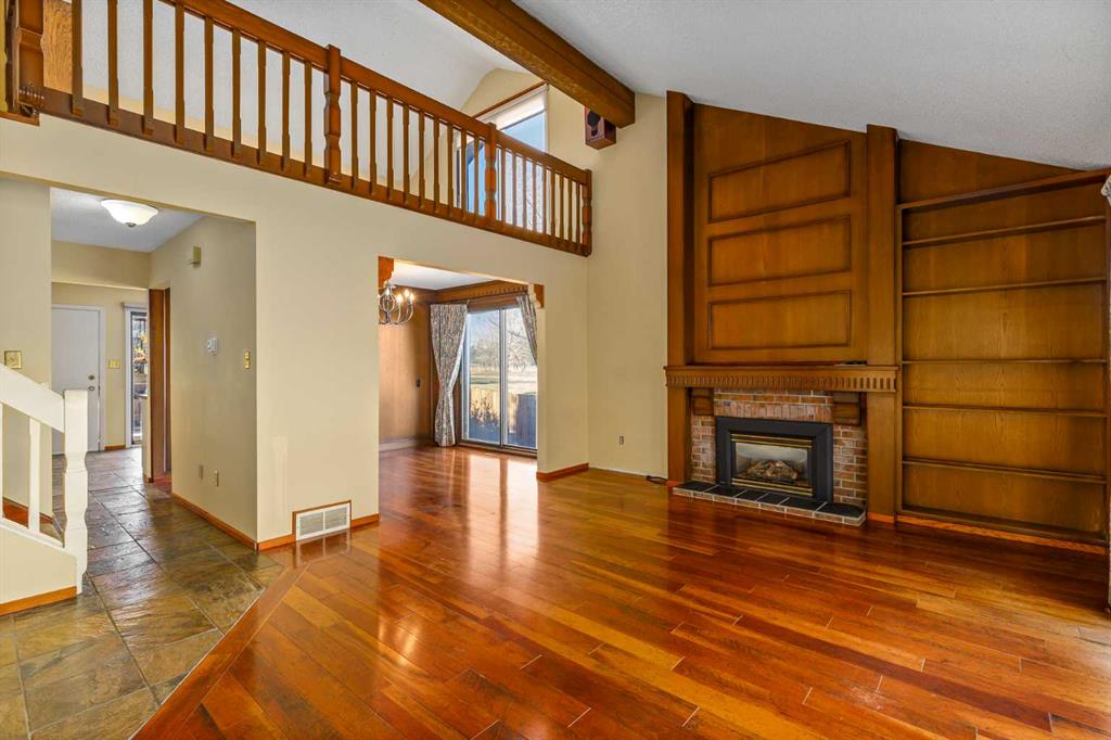 Picture for 135 Oakfern Way SW https://www.cirrealty.ca/reb/creb/71/A2266571_8.jpg