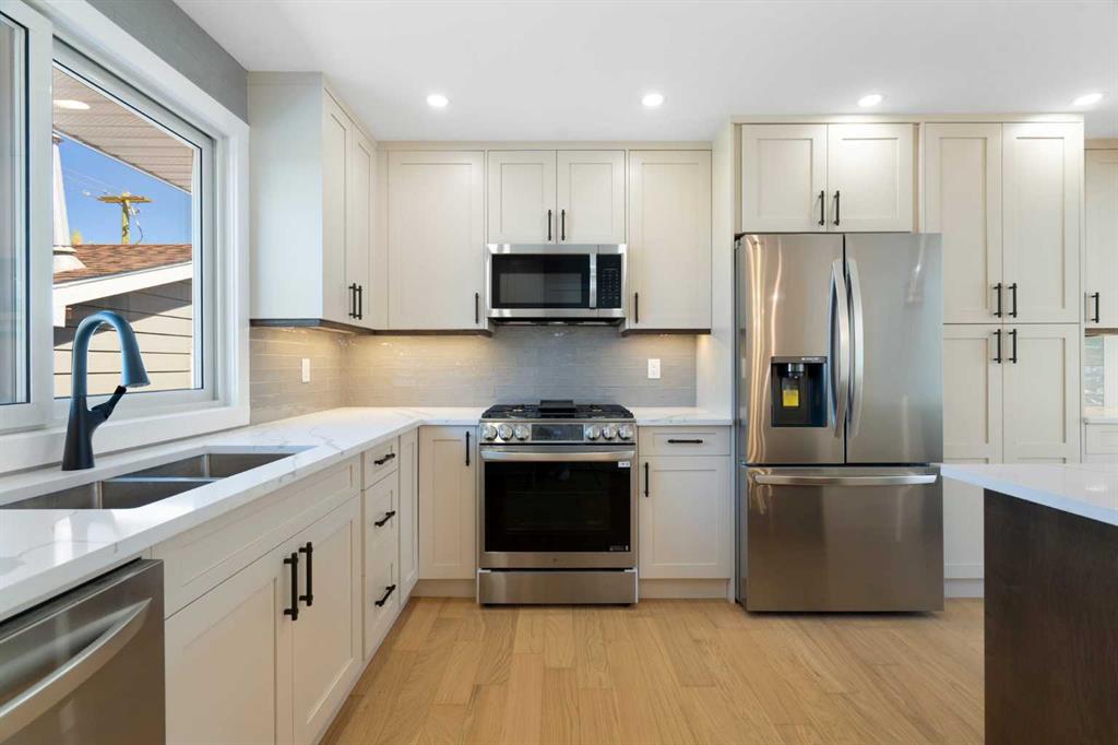 Picture for 924 Canna Crescent SW