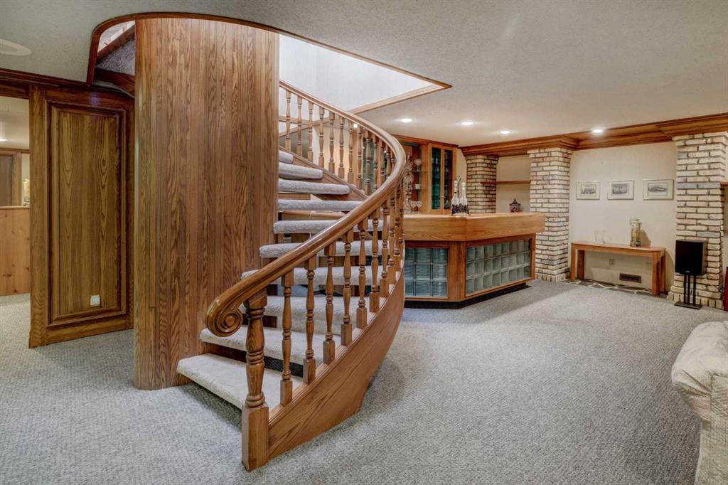 Picture for 76 Edgeland Road NW