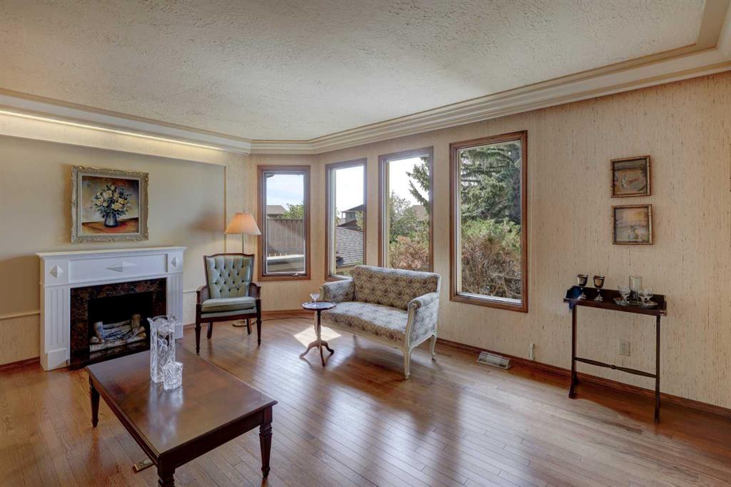 Picture for 76 Edgeland Road NW