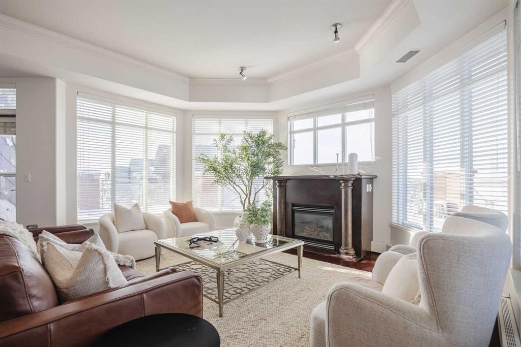 Picture for 1002, 1718 14 Avenue NW