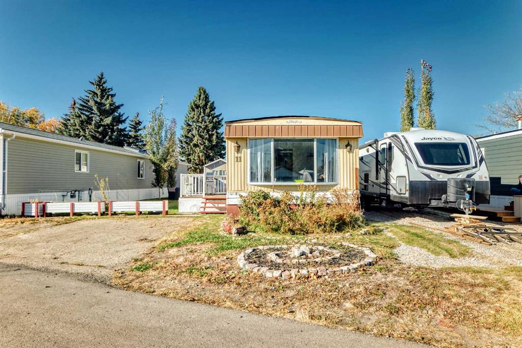 Picture for 11, 649 Main Street N