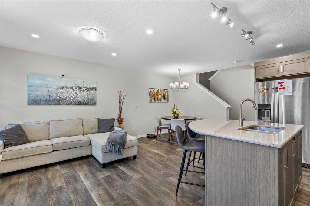 Picture for 51 Yorkville Boulevard SW