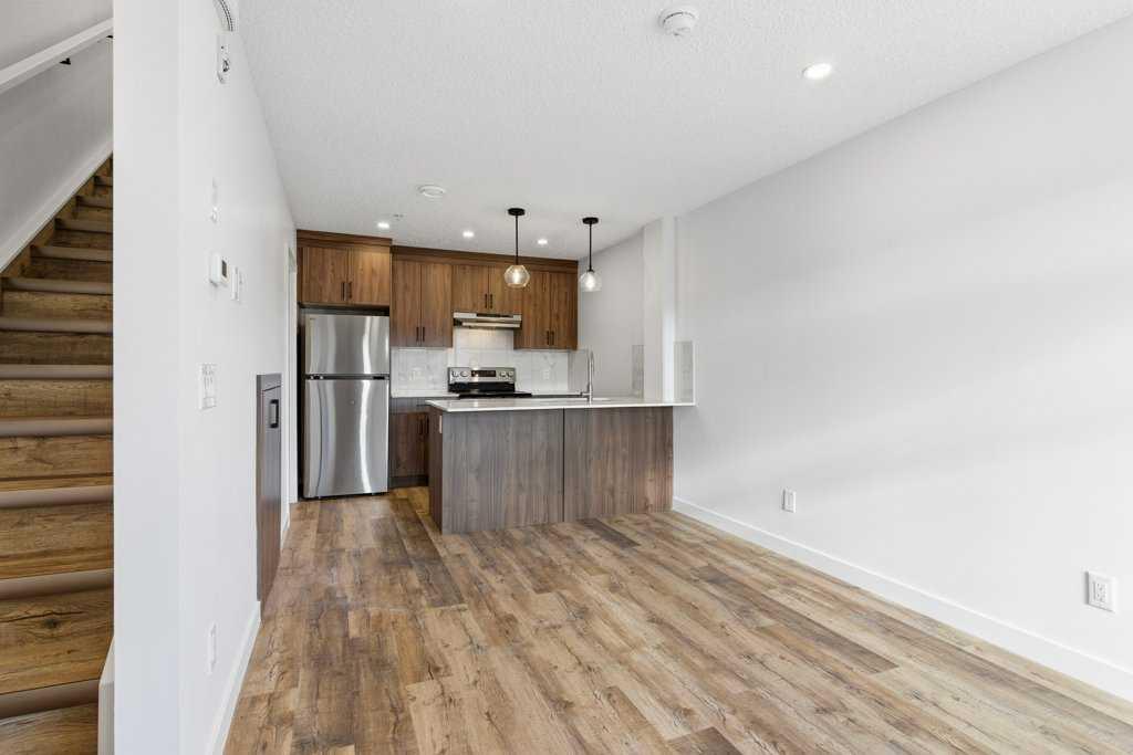 Picture for 102, 156 Park Street 