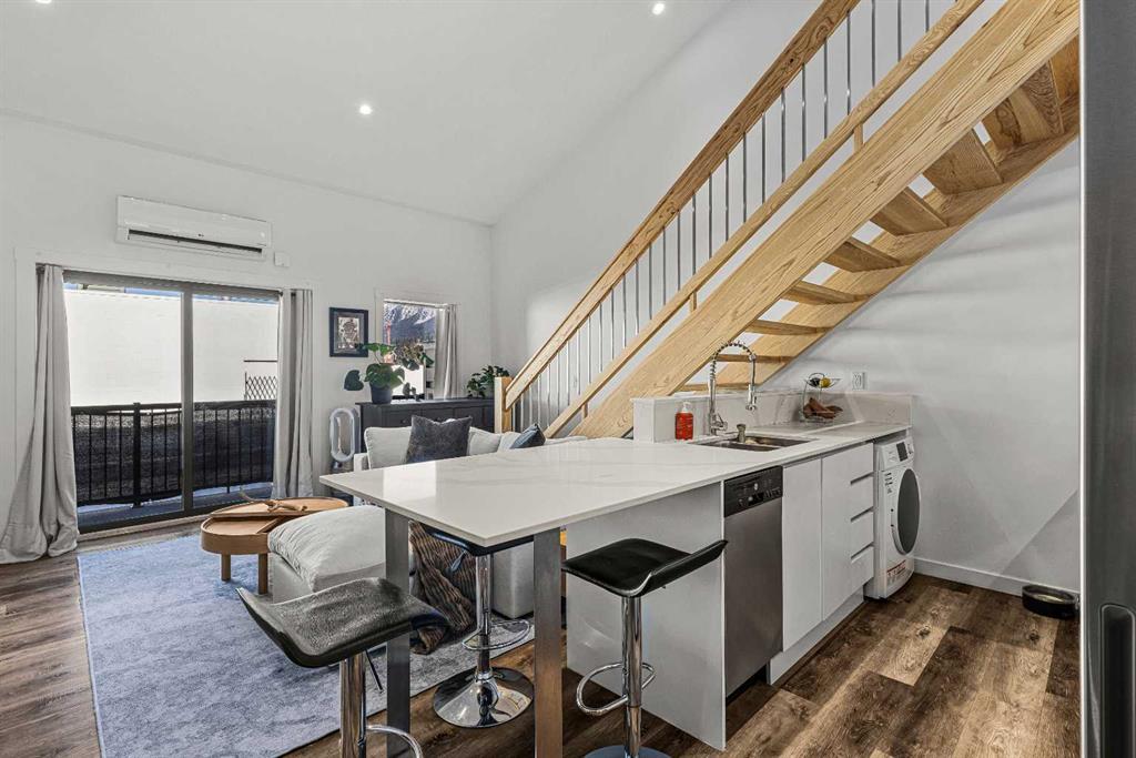 Picture for 212B, 1 INDUSTRIAL Place 