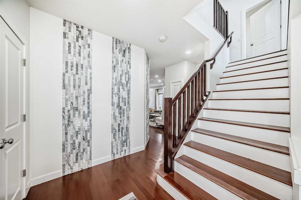 Picture for 19 Valley Pointe Way NW