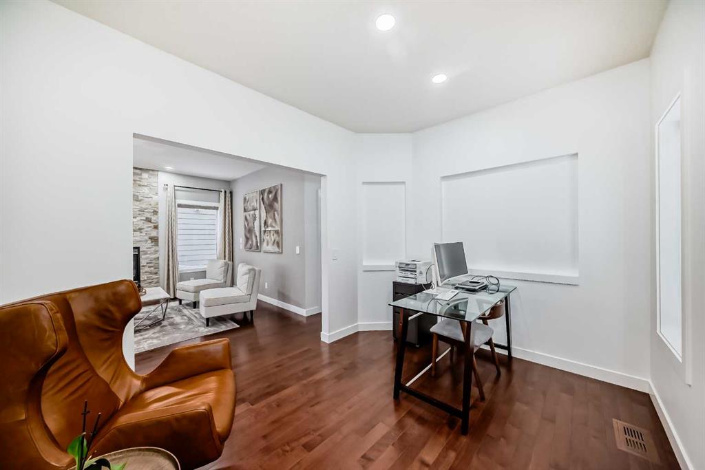 Picture for 19 Valley Pointe Way NW