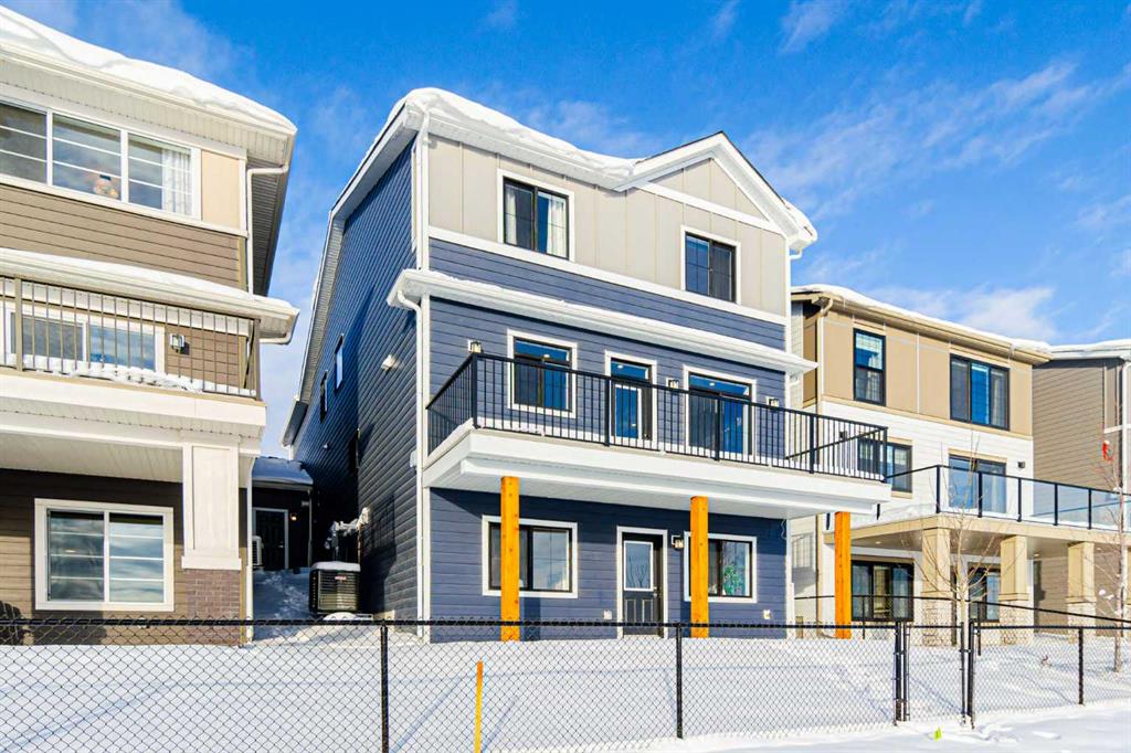 Picture for 691 Buffaloberry Manor SE