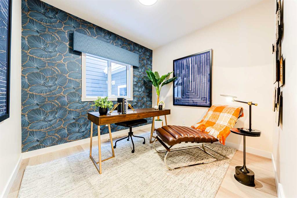 Picture for 691 Buffaloberry Manor SE