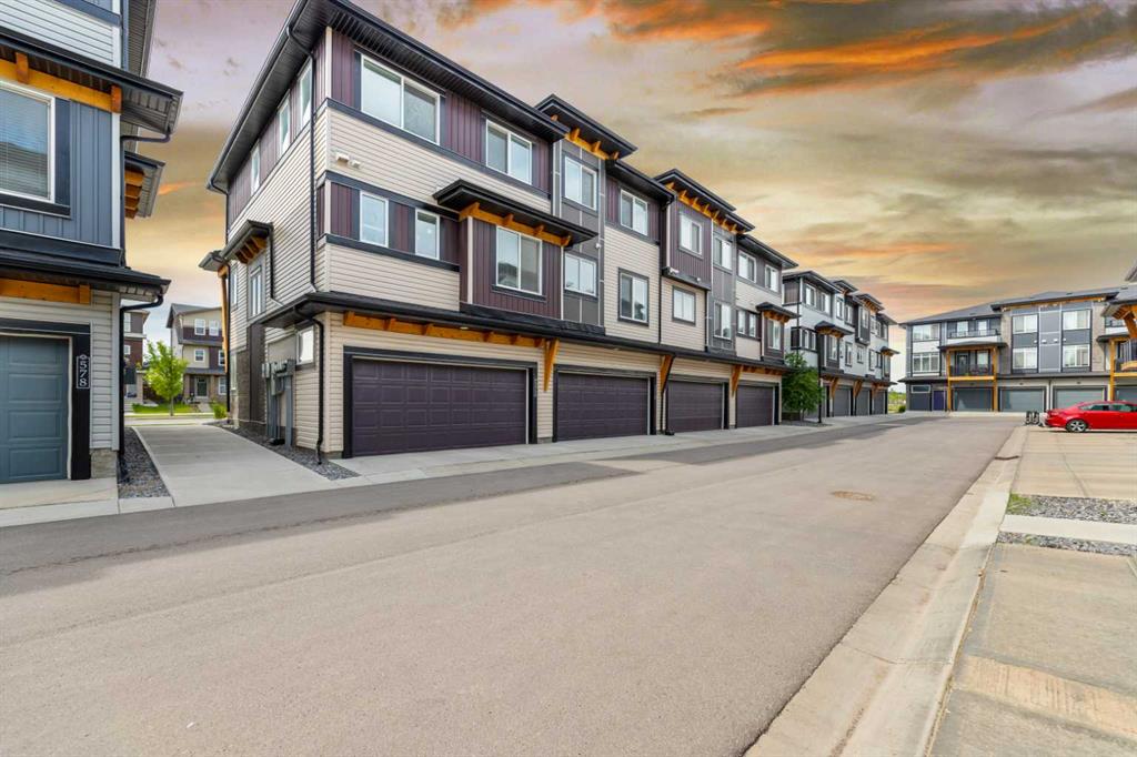 Picture for 572 Savanna Boulevard NE