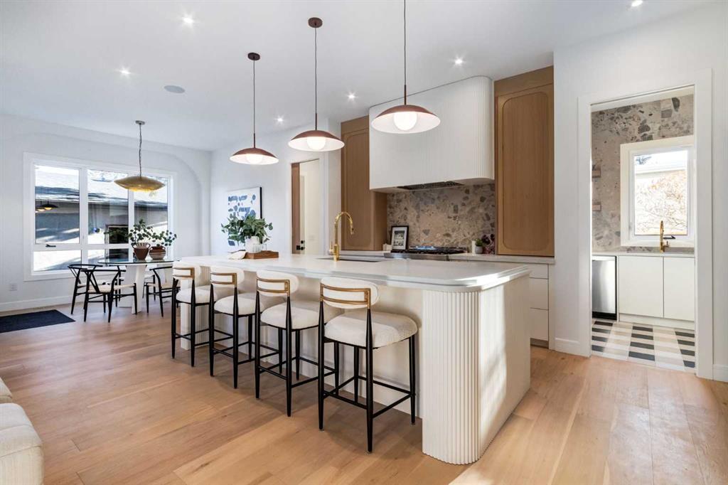 Picture for 8812 33 Avenue NW