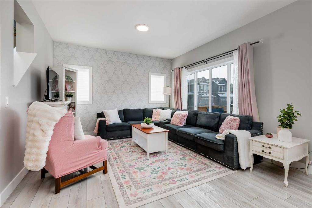 Picture for 1260 Chinook Gate Bay SW