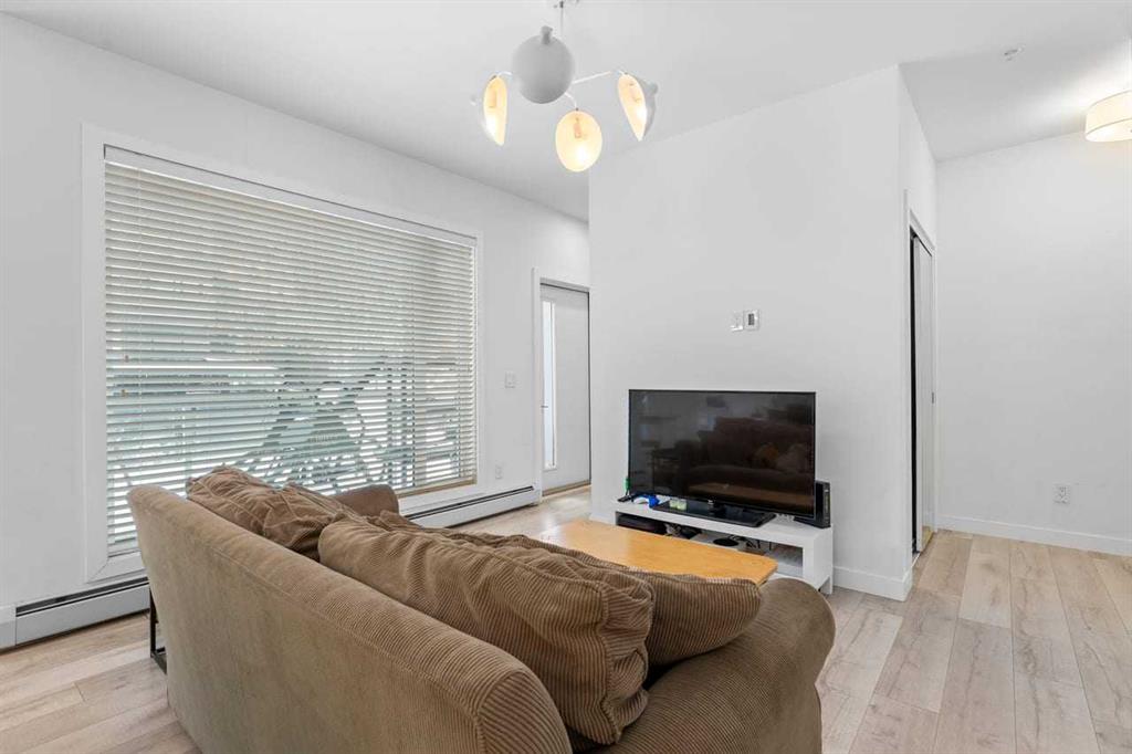 Picture for 110, 3125 39 Street NW