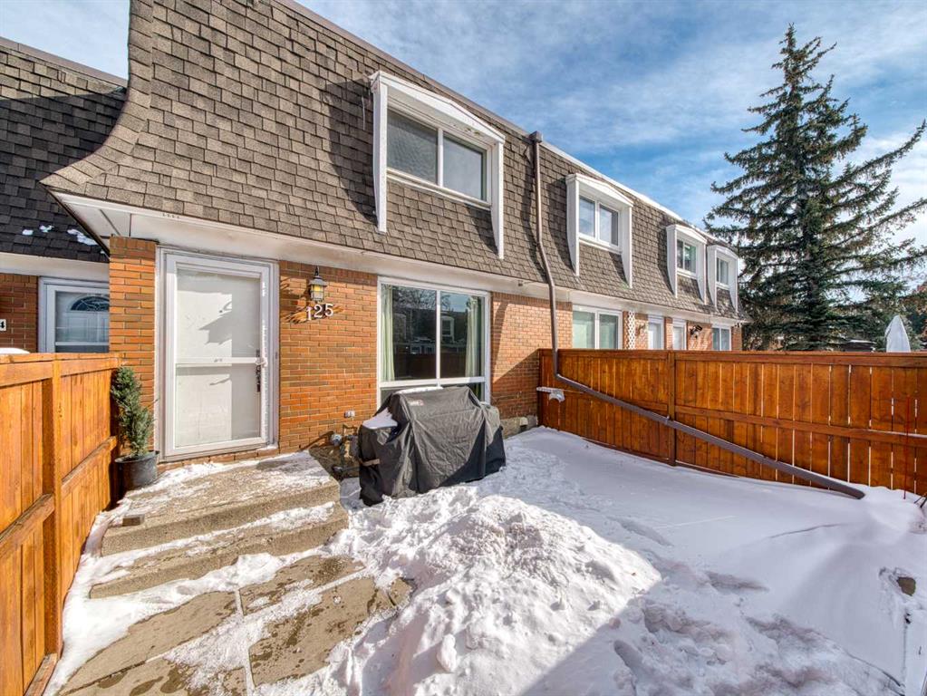 Picture for 125, 330 Canterbury Drive SW